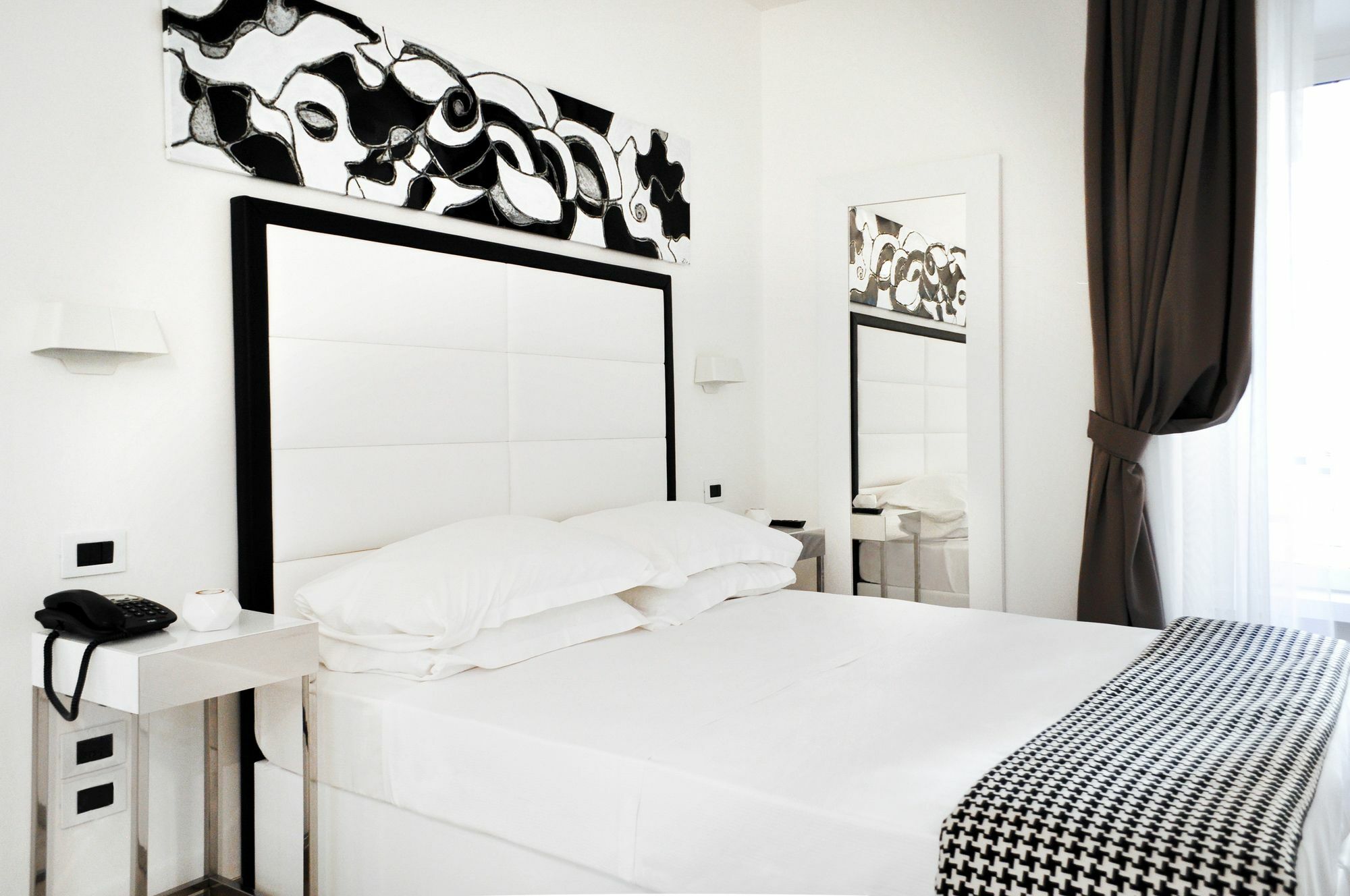 Lhp Suite Roma Termini Extérieur photo